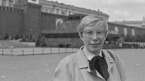 Во время заседания первого Конгресса народных депутатов ЭССР. Марью Лауристин на Красной площади, 1989.